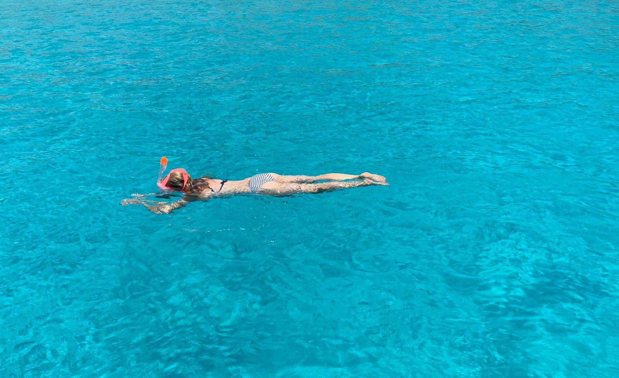 Lovely Hideaway With Pool And White Sand Beach อาเรนาล เดน กาสเตล ภายนอก รูปภาพ